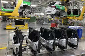 实探赛力斯汽车智慧工厂：满负荷运作 产能仍在爬坡图片