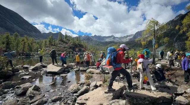 为什么越来越多人旅游不去景区了？