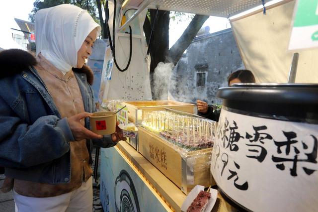 江苏苏州：逛文创市集 游平江古街