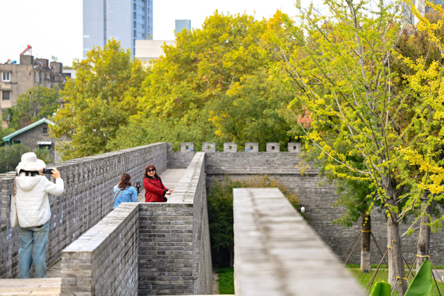 美翻了~这个秋假，来南湖吧！