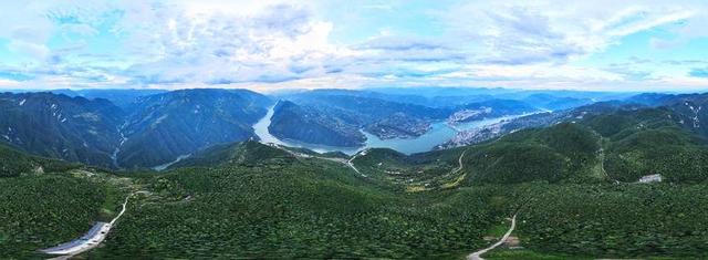 巴东：壮丽巫峡生美景 山水画城引客来