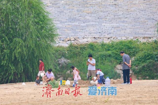 枕黄河涛声 享露营时光