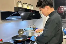 26岁小伙做私厨月入5万图片