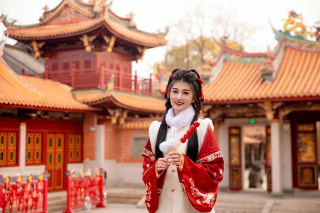 速冲，1张年卡畅游台儿庄，解锁十大权益！