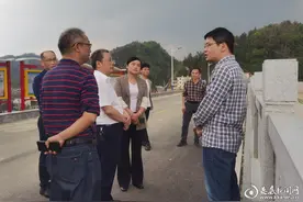 娄底市水利局到涟源市督导防汛及安全生产工作图片
