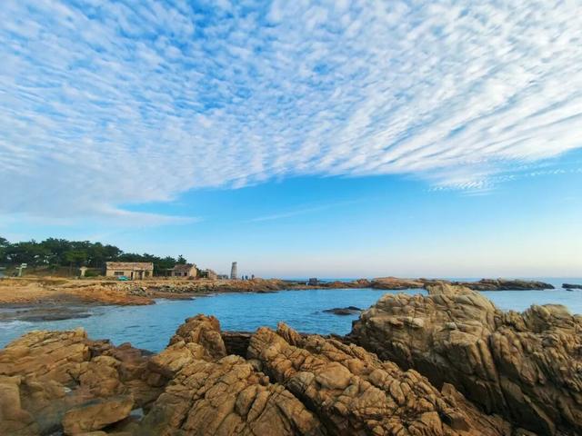 跟着影视剧去旅行｜逛日照山海盛景，品临沂红色情怀