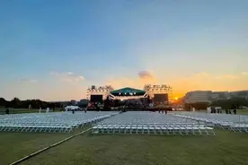2000多名观众观演，散场座椅排放整齐，不留一片纸屑！上海湖畔国际音乐节期待再相见图片