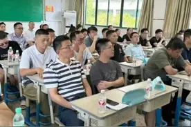 家长会，爸爸去哪儿了？ | 睡前聊一会儿图片