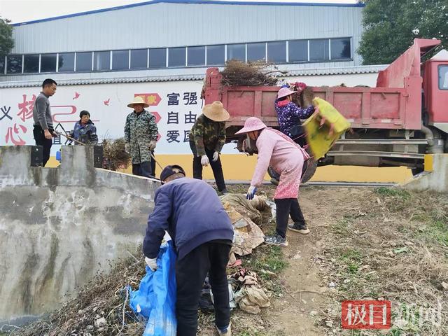 “草台班子”支棱起来了！随州这个曾经的“边缘村”，现在挤满了来打卡休闲的市民