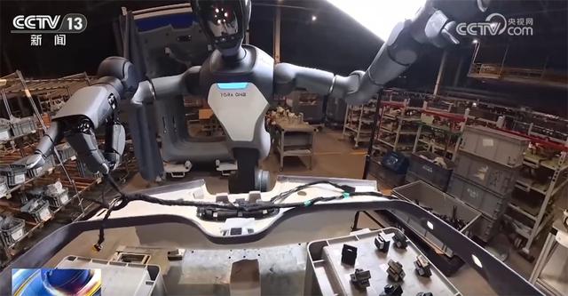 一双“灵巧手”实现突破折射机器人产业崛起 “中国智造”展现“新”活力