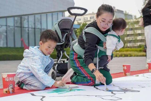 金秋十月去哪儿？万千气象成都行