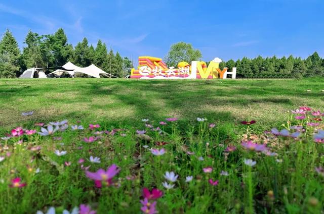 青睐绵阳 ‖ 湖光迷彩醉秋色，川超激战正当时！