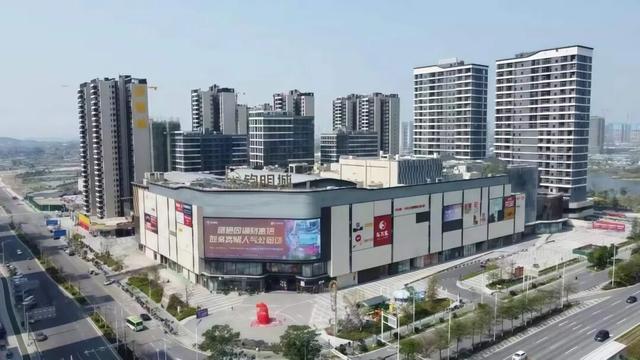 稻马商圈福利升级！打卡就送情侣对戒和运动套装~