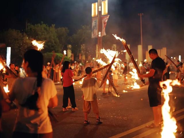 【五彩凉山•夏季清凉】人这一辈子，一定要去一次最“火”的节日！