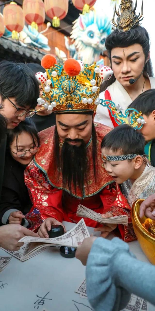 天呐，洛阳的这份「反差感」，绝了！