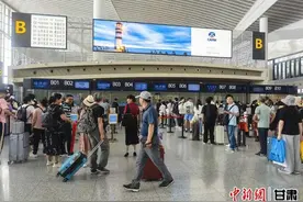 兰州中川国际机场旅客吞吐量破一千万人次 较去年提前15天图片