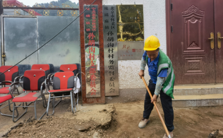 被洪水冲走前，村支书尹春燕的最后九小时
