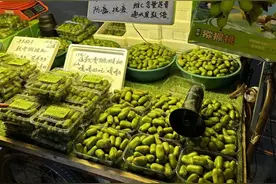 维C含量是橙子的6倍！这种长得像枣，浑身没毛的水果，竟是猕猴桃？图片