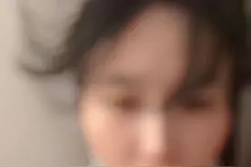 杭州老板娘超市暂停营业，晒病历单称身体被轻微刮伤，右小指甲床部分淤血图片