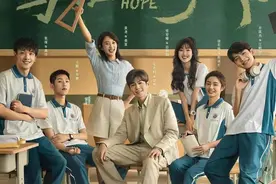 青春励志剧《鸣龙少年》10日开播，张若昀这次当高三老师图片