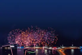 迎新年，来上海这些地方看烟花→图片
