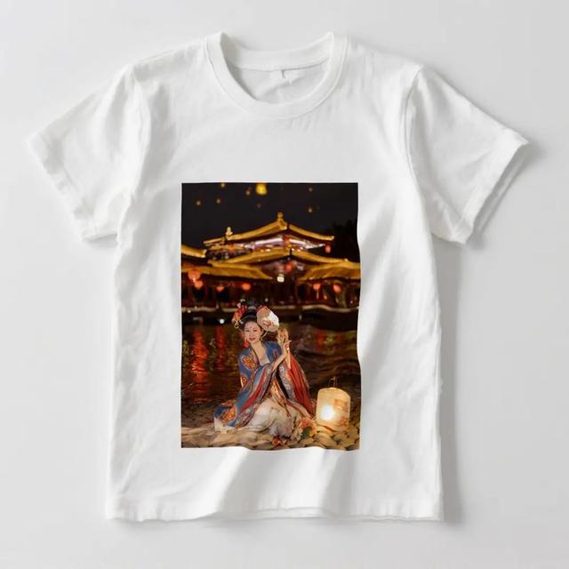 魔镜旅拍、长安雪造所、Q面包、曲江华物文创上新……不夜城开启穿越盛唐新玩法～