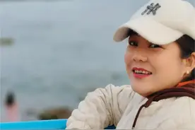 青岛故事｜跪地3分钟救人的白衣女乘客，找到了！图片