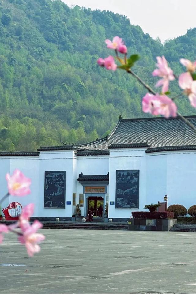 德兴入选中国体育旅游精品项目！快来打卡“铁人”同款赛道，畅游湖光山色！
