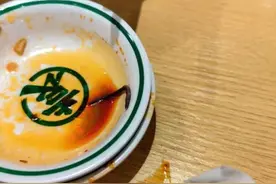 太恶心！知名餐饮证实：确实是蚯蚓！网友：刚刚下单……图片