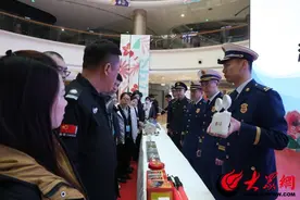 山东滨州：消防部门借力“3·15”开展消防产品主题宣传活动图片