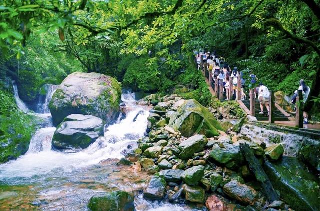 上头了！21℃的瓦屋山后劲真大！