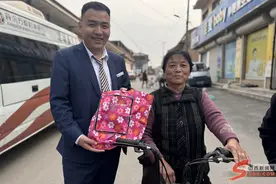 襄汾万都村镇银行：锣鼓势足乐翻天 服务便民暖人心图片