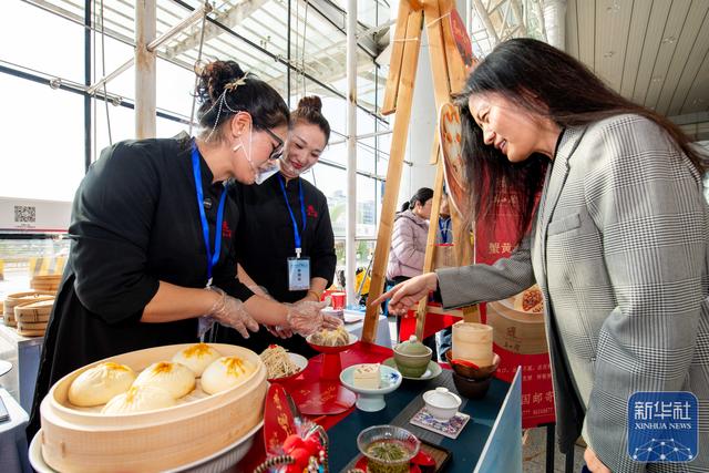 上海开行“苏超”冠军城市泰州旅游专列