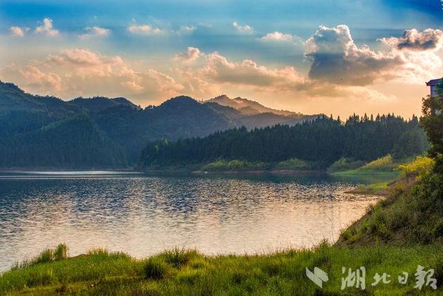组图|圣水天池佛宝山
