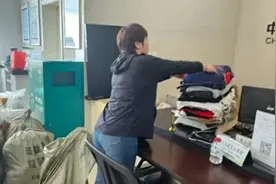 北京邮政推出旧物回收业务，旧衣送到邮局可换实用好物图片