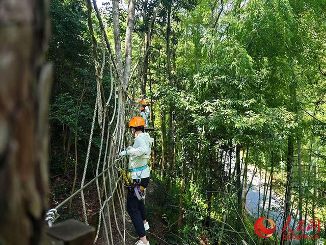 行进中国丨玩转丹霞，解锁生态旅游新体验