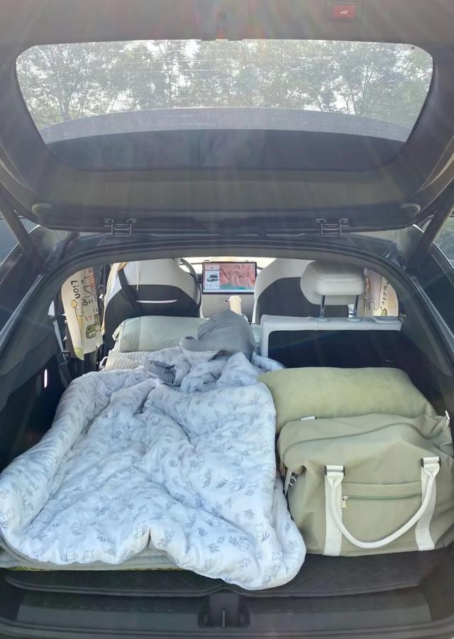 深圳人“床车”出游火了：以车为床，怒省2000元住宿费