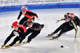 “十四冬”短道速滑公开组男子1000米决赛 吉林选手孙龙夺冠图片