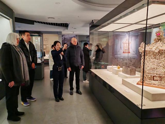 朝阳 多国驻沈阳总领馆官员赴我市考察文化遗产与文旅融合发展