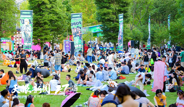 避暑纳凉贵州行 | 1天23场文娱演出！游客直呼要犯选择困难症