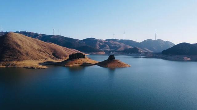 在桂林过大雪：暖汤、红柿、碧水…藏着南方冬日最惊艳的色彩