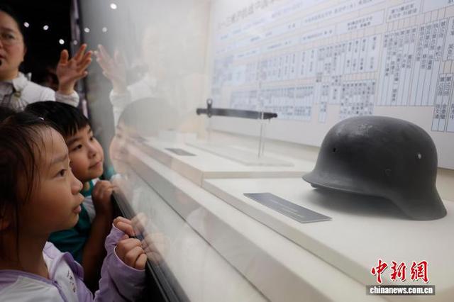 上海四行仓库抗战纪念馆迎参观热