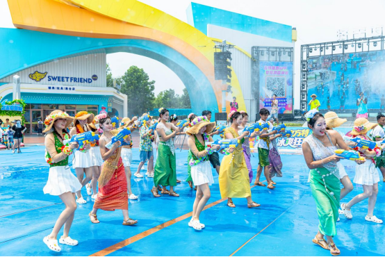 济宁方特“嗨夏音乐会”星光璀璨！人气偶像领衔电音泼水狂欢