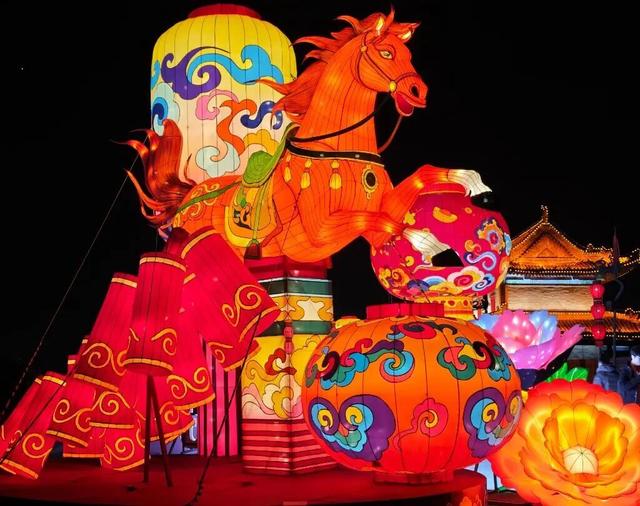 长安灯会的马多成“马”了！双园千灯万马，解锁马年最潮打开方式