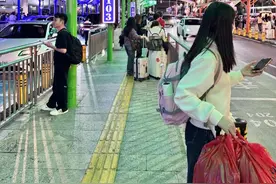 深圳机场迎春节返程客流最高峰，抵深后有多种出行方式可选图片