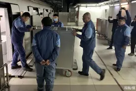用时仅用20分钟 今日起大兴机场线试点非高峰时段“运快递”图片