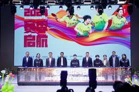 深大俱乐部启航出征乒超总决赛，孙颖莎：与深大俱乐部结缘八年一起逐梦图片