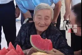 出生于武汉的“西瓜院士”走红，吃瓜当不忘种瓜人图片