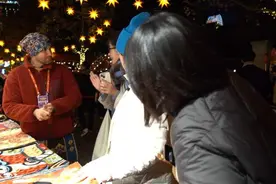 伊朗摊主5年相约！在“外国摊主含量最高”的市集上，带来平价、年轻的“波斯地毯”｜市集浓厚度④图片