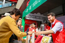 潮声丨浙江的“洋雷锋”，是一群什么样的人？图片